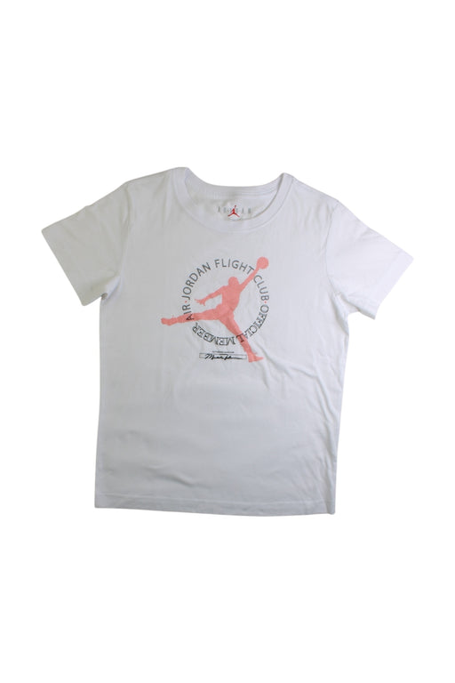 A White Short Sleeve T Shirts from Nike in size 7Y for boy. (Front View)