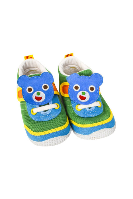 A Green Sneakers from Miki House in size 18-24M for boy. (Front View)