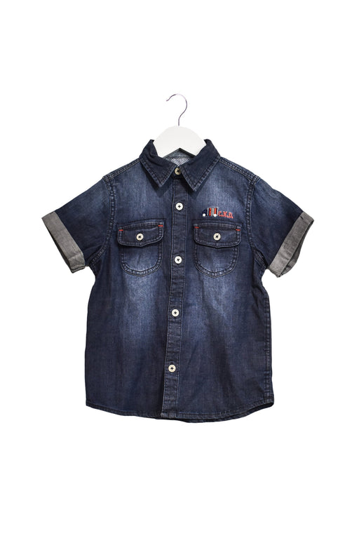 A Navy Shirts from Chickeeduck in size  for boy. (Front View)