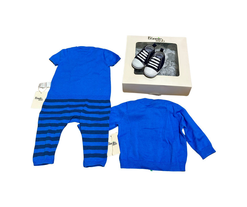 A Blue Gift Sets from The Bonnie Mob in size 6-12M for boy. (Back View)