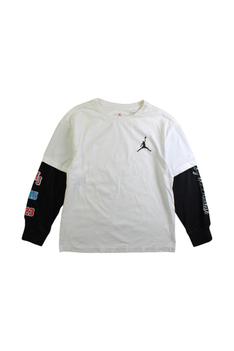 A White Long Sleeve T Shirts from Air Jordan in size 10Y for boy. (Front View)