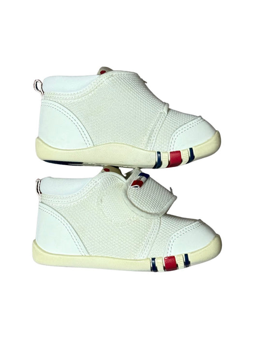 A White Sneakers from Hot Biscuits Mikihouse in size 12-18M for neutral. (Back View)