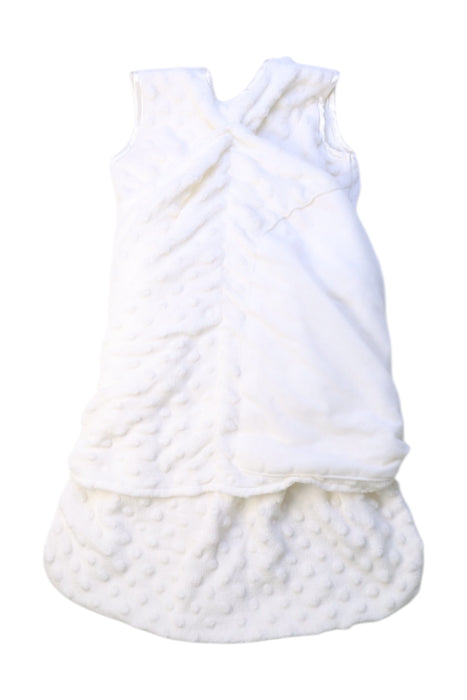 A White Sleepsacs from HALO in size Newborn for neutral. (Back View)