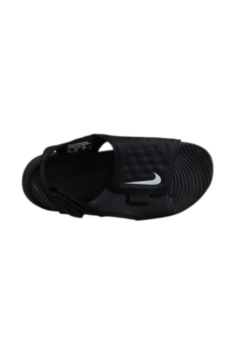 A Black Sandals from Nike in size 6T for boy. (Front View)