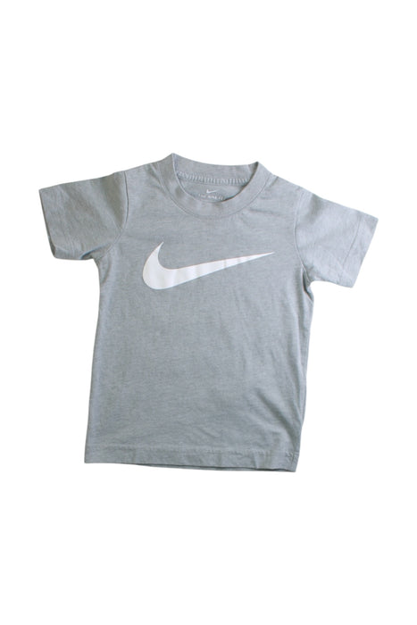 A Grey Short Sleeve T Shirts from Nike in size 3T for neutral. (Front View)
