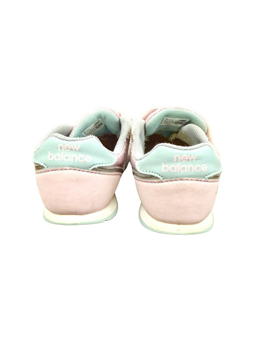 A Pink Sneakers from New Balance in size 4T for neutral. (Back View)