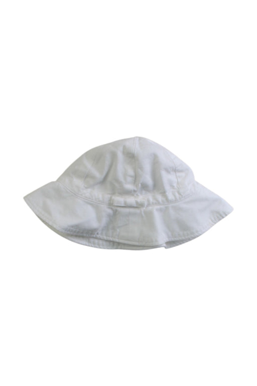 A White Sun Hats from Petit Bateau in size 12-18M for girl. (Front View)