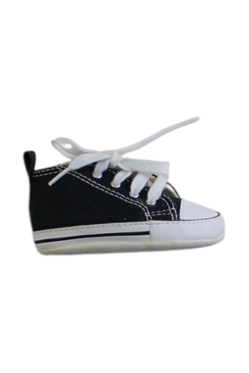 A Black Sneakers from Converse in size 6-12M for neutral. (Front View)