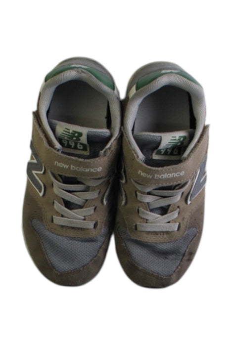 A Multicolour Sneakers from New Balance in size 6T for boy. (Back View)