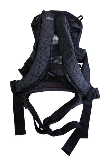 A Black Baby Carriers from BabyBjorn in size 0-3M for neutral. (Front View)
