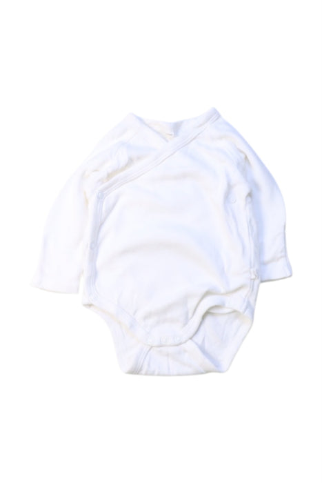 A White Long Sleeve Bodysuits from Mori in size 0-3M for neutral. (Front View)