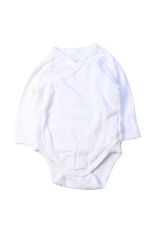 A White Long Sleeve Bodysuits from Mori in size 0-3M for neutral. (Front View)