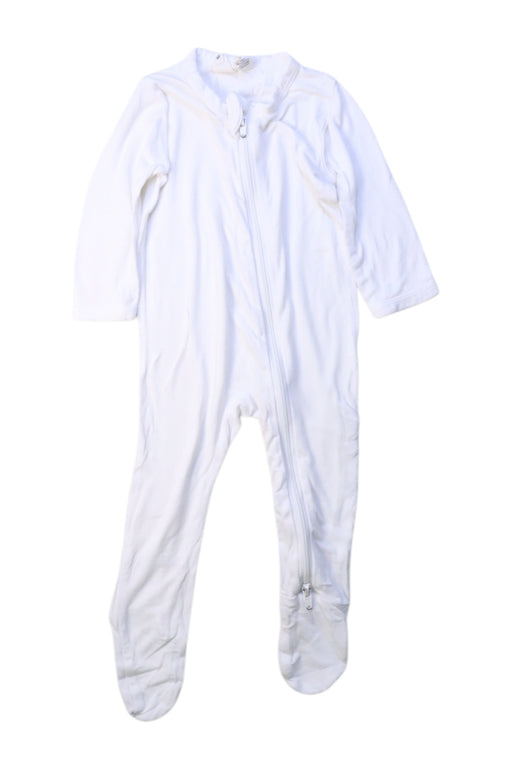 A White Onesies from Kyte Baby in size 0-3M for neutral. (Front View)