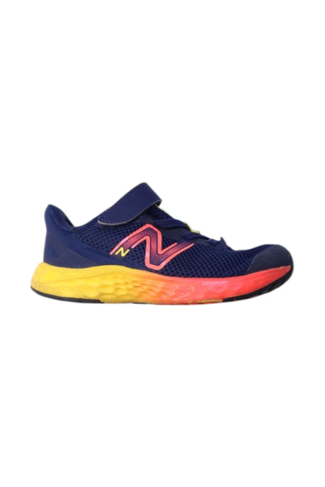 A Multicolour Sneakers from New Balance in size 4T for neutral. (Front View)