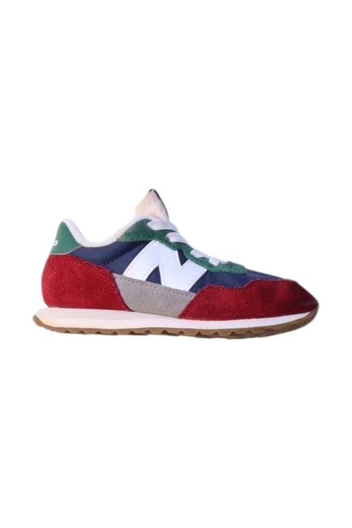 A Multicolour Sneakers from New Balance in size 4T for neutral. (Front View)