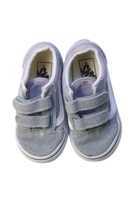 A Grey Sneakers from Vans in size 3T for neutral. (Back View)