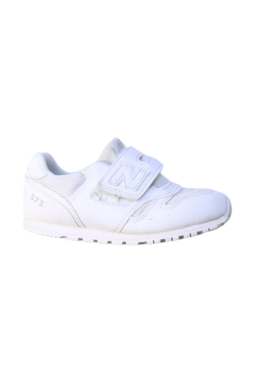 A White Sneakers from New Balance in size 4T for neutral. (Front View)