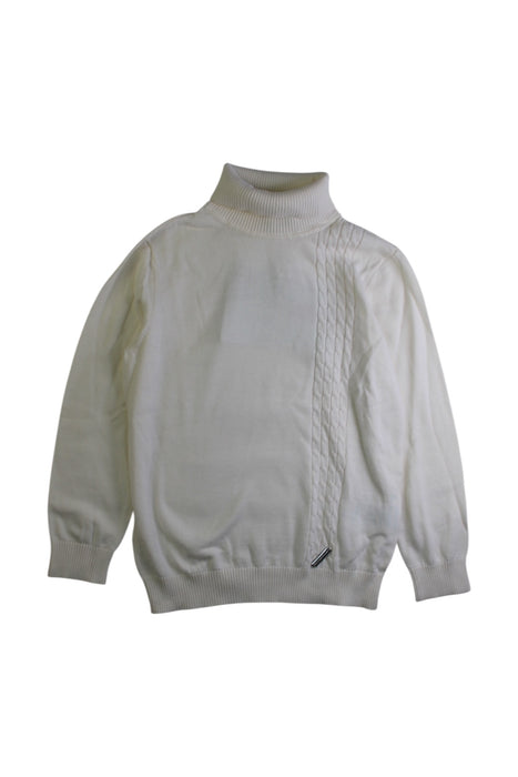 A White Long Sleeve Tops from Nicholas & Bears in size 6T for girl. (Front View)