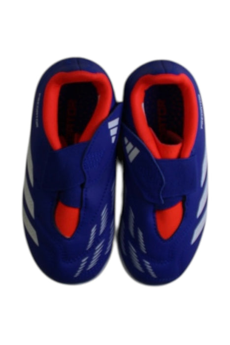 A  Cleats/Soccer Shoes from Adidas in size 4T for boy. (Back View)