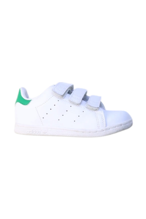 A White Sneakers from Adidas in size 4T for neutral. (Front View)