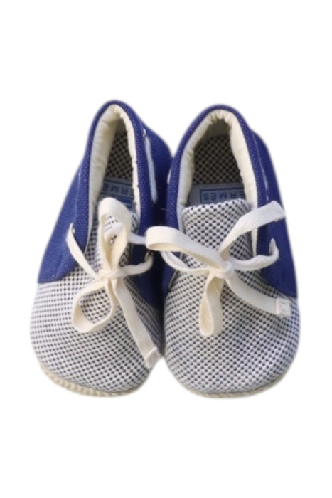 A Blue Espadrilles from Hermès in size 3-6M for boy. (Back View)