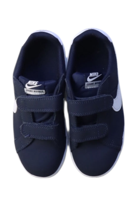 A Navy Sneakers from Nike in size 6T for neutral. (Back View)