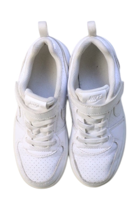A White Sneakers from Nike in size 6T for neutral. (Back View)