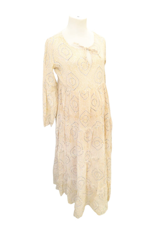 A Ivory Long Sleeve Dresses from Malabar Baby in size Maternity-XS for maternity. (Front View)