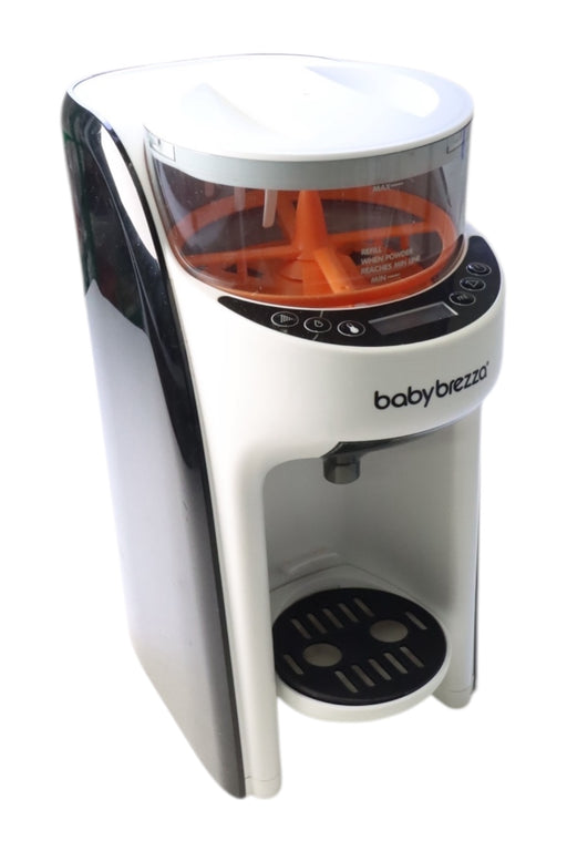 A White Utensils & Containers from Babybrezza in size O/S for neutral. (Front View)