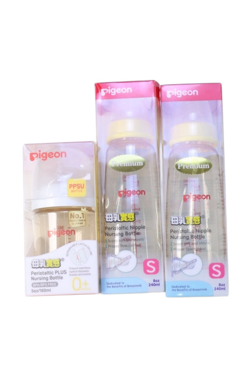 A Multicolour Utensils & Containers from Pigeon in size O/S for neutral. (Front View)