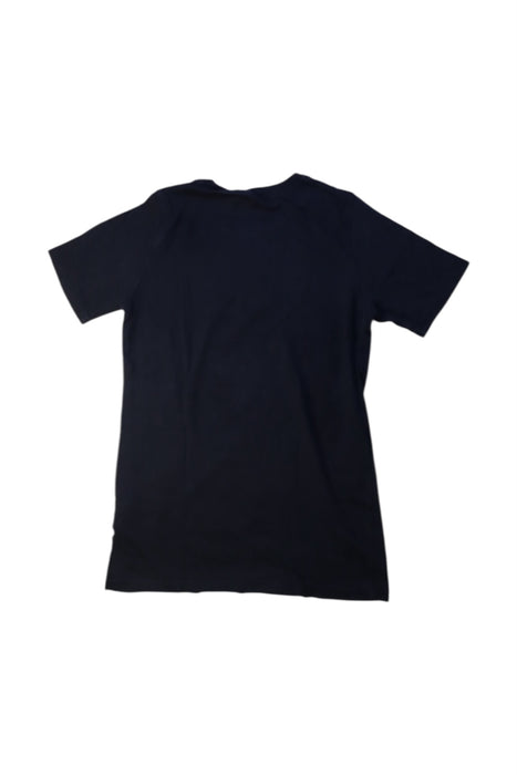 A Black Short Sleeve T Shirts from Nike in size 10Y for boy. (Back View)