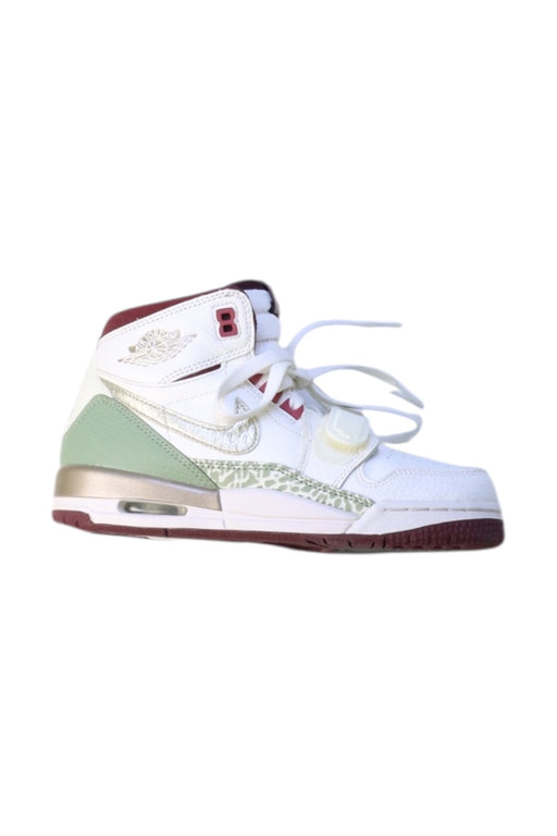 A Multicolour Sneakers from Air Jordan in size 11Y for neutral. (Front View)