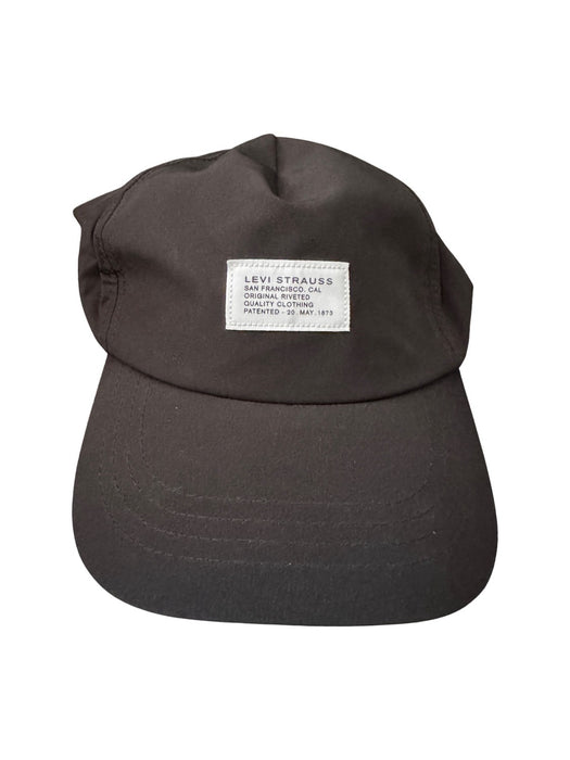 A Black Caps from Levi's in size 14Y for neutral. (Front View)