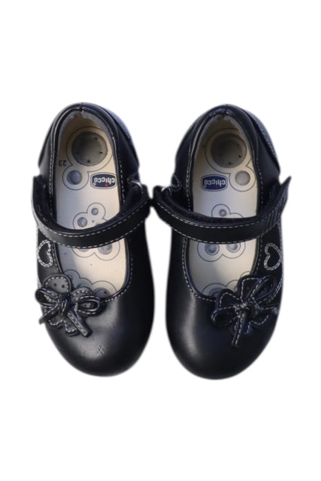A Black Flats from Chicco in size 18-24M for girl. (Back View)