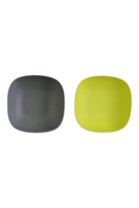 A Green Utensils & Containers from Beaba in size O/S for neutral. (Front View)