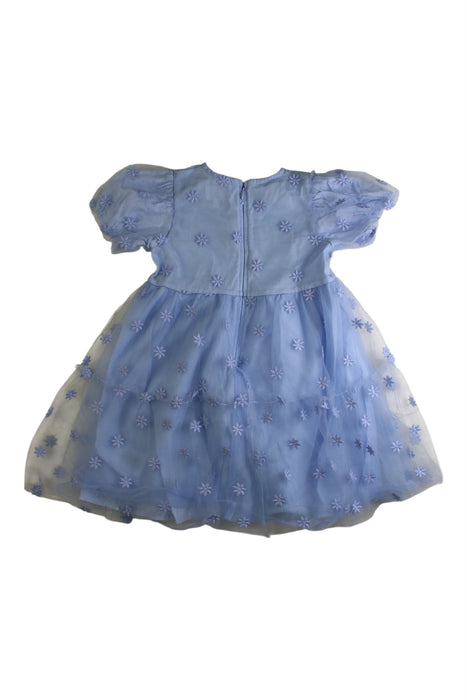 A Blue Short Sleeve Dresses from Seed in size 4T for girl. (Back View)