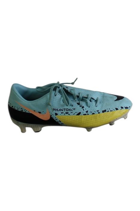 A Multicolour Cleats/Soccer Shoes from Nike in size 14Y for boy. (Front View)