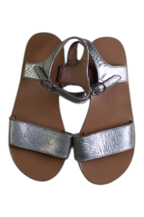 A Silver Sandals from Jacadi in size 6T for girl. (Back View)
