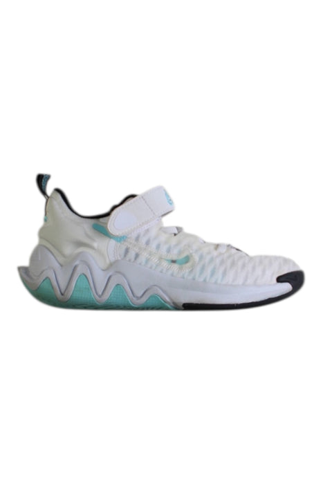 A Multicolour Sneakers from Nike in size 6T for boy. (Front View)