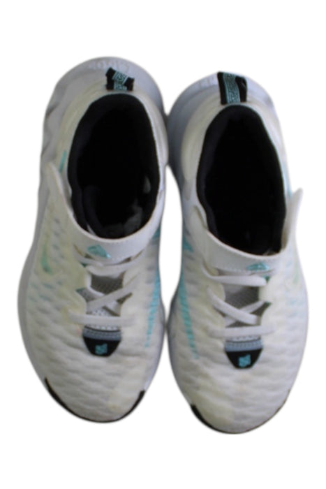 A Multicolour Sneakers from Nike in size 6T for boy. (Back View)