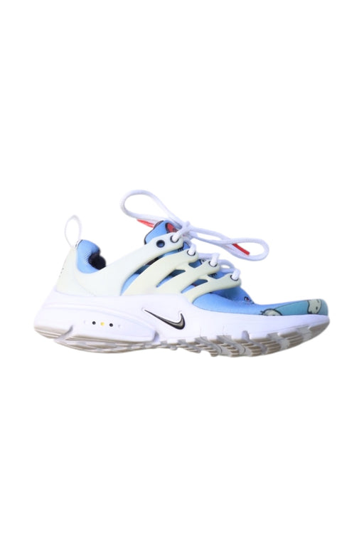 A Multicolour Sneakers from Nike in size 7Y for girl. (Front View)