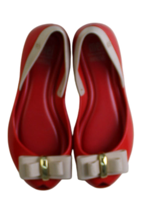 A Red Flats from Melissa in size 5T for girl. (Back View)
