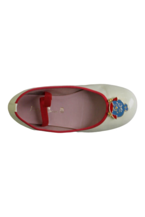 A White Dress Shoes from Pretty Ballerinas in size 6T for girl. (Front View)