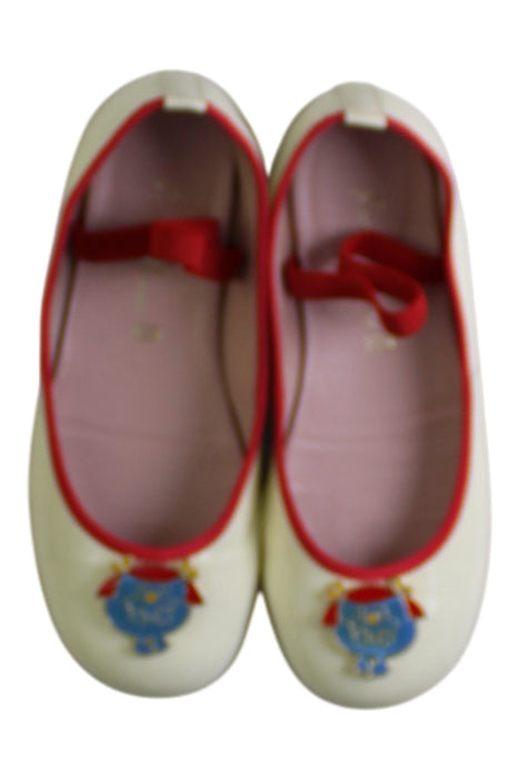 A White Dress Shoes from Pretty Ballerinas in size 6T for girl. (Back View)