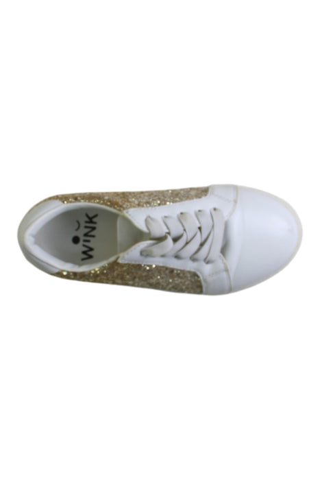 A White Sneakers from WiNK in size 6T for girl. (Front View)