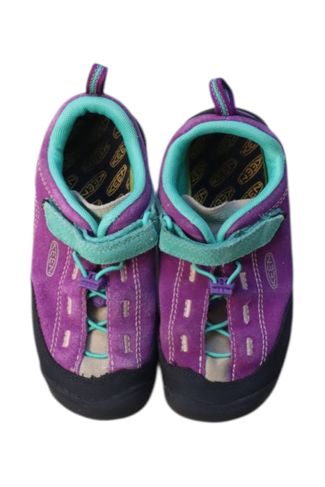 A Purple Sneakers from Keen in size 7Y for girl. (Back View)