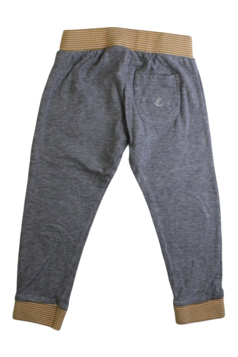 A Grey Sweatpants from Petit Bateau in size 2T for boy. (Back View)