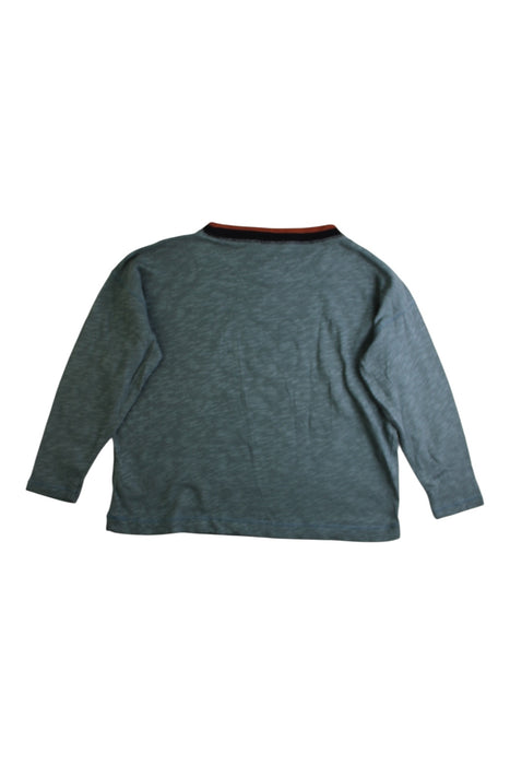 A Grey Long Sleeve T Shirts from Caramel in size 6T for boy. (Back View)