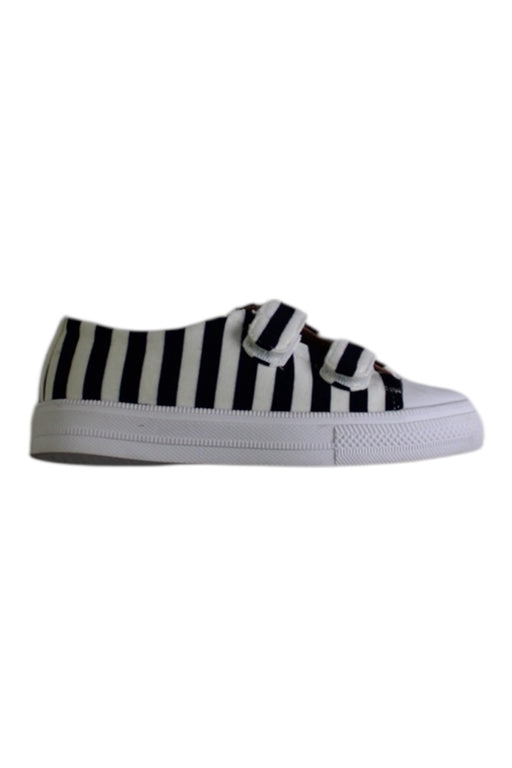A Black Sneakers from Age of Innocence in size 4T for girl. (Front View)