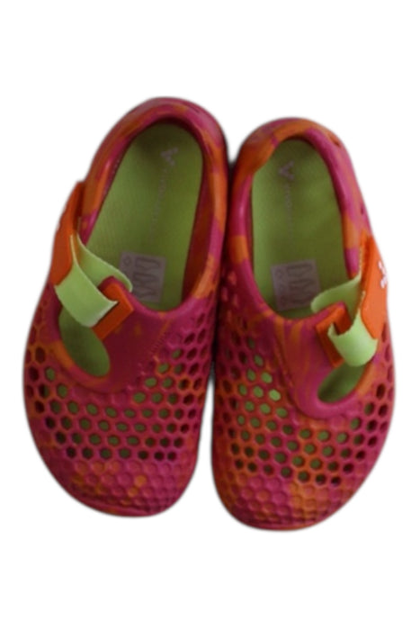 A Multicolour Aqua Shoes from Vivobarefoot in size 4T for girl. (Back View)